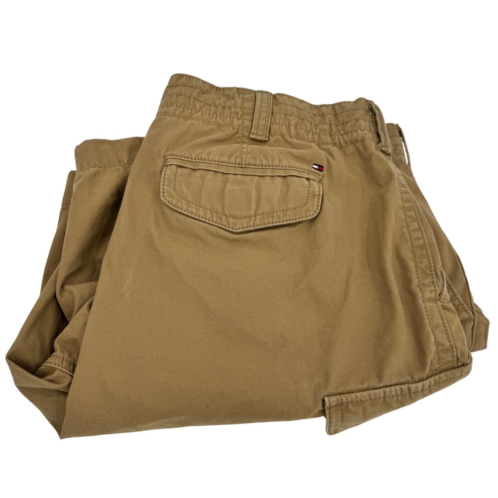 Tommy Hilfiger Cargo Shorts Mens 38 (38x9 ACTUAL) Brown Magnet Close Easy Access